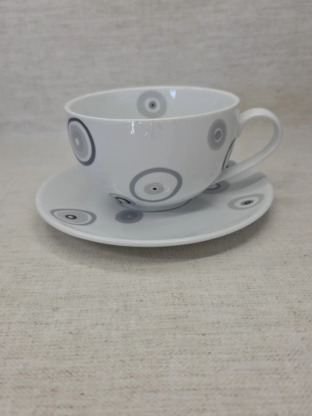 Daisy Dog New York Teacup And Saucer